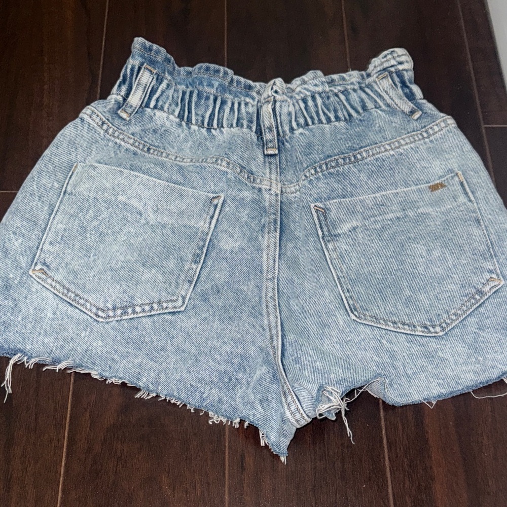 High-Waist Light Blue Denim Women’s Shorts - Picture 2 of 5